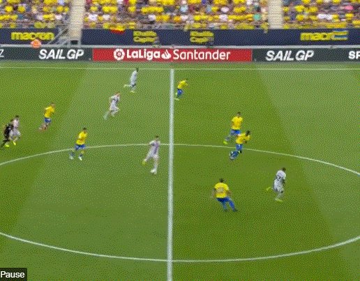 1662835801278055839.gif bar-67.gif